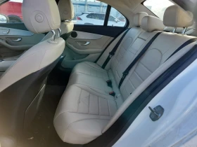 Mercedes-Benz C 300 4 MATIC / PANORAMA / CARFAX, снимка 12
