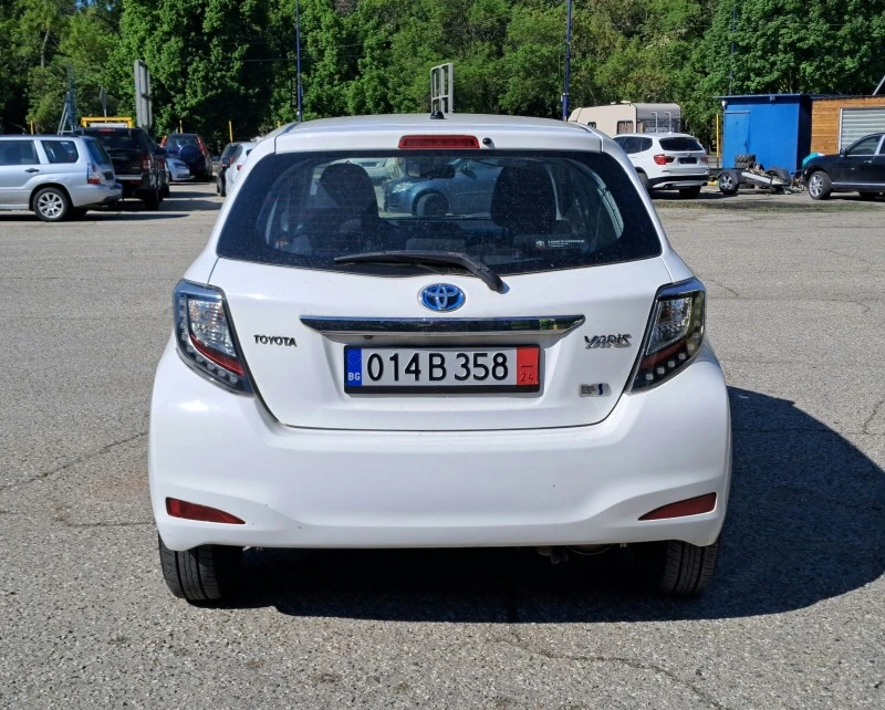 Toyota Yaris, снимка 5 - Автомобили и джипове - 45471714