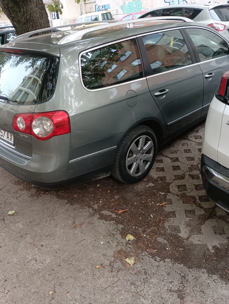 VW Passat 2.0 TDI, снимка 9 - Автомобили и джипове - 47200872