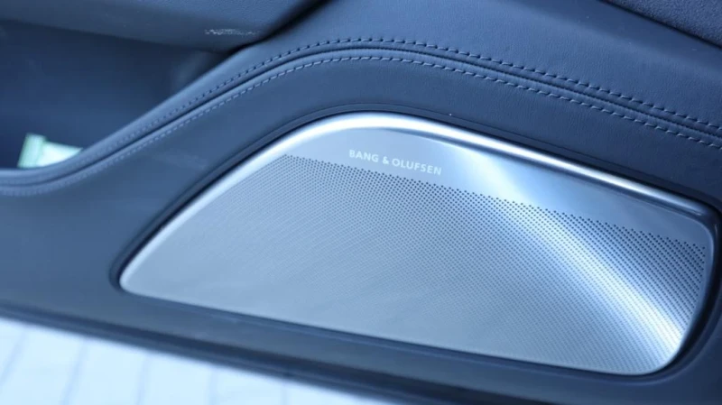 Audi A8 L 2-ри собственик 3хТВ B&O, снимка 13 - Автомобили и джипове - 52555637