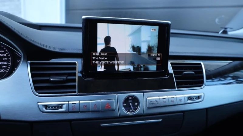 Audi A8 L 2-ри собственик 3хТВ B&O, снимка 12 - Автомобили и джипове - 52555637