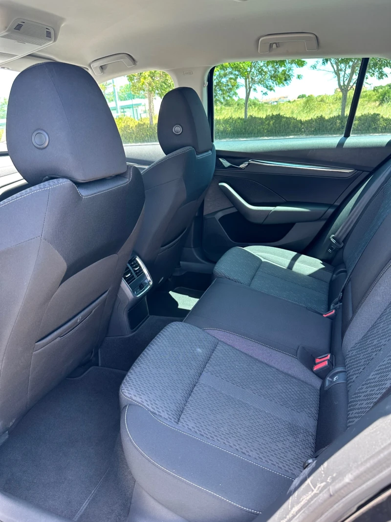 Skoda Octavia, снимка 9 - Автомобили и джипове - 51725399