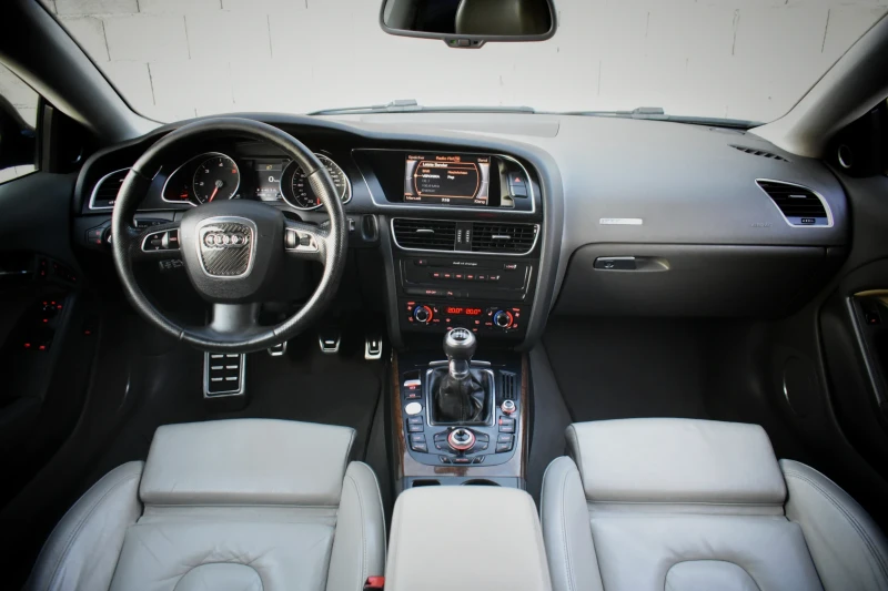 Audi A5 3.0TDI , снимка 9 - Автомобили и джипове - 52284685