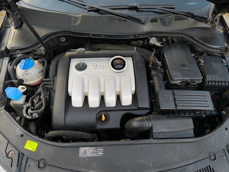 VW Passat -1.9TDI-105кс-(BKC)-КЛИМАТРОНИК-, снимка 16 - Автомобили и джипове - 52295059