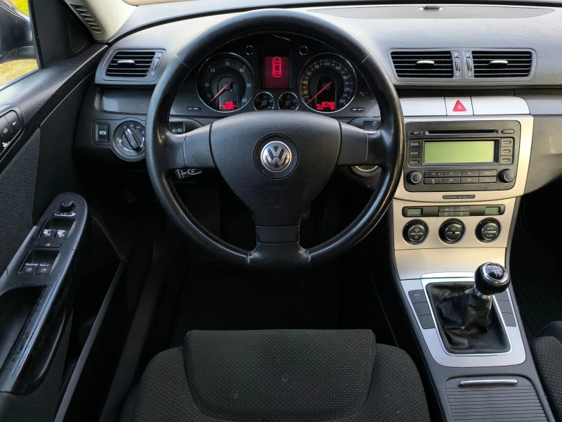 VW Passat -1.9TDI-105кс-(BKC)-КЛИМАТРОНИК-, снимка 11 - Автомобили и джипове - 52295059