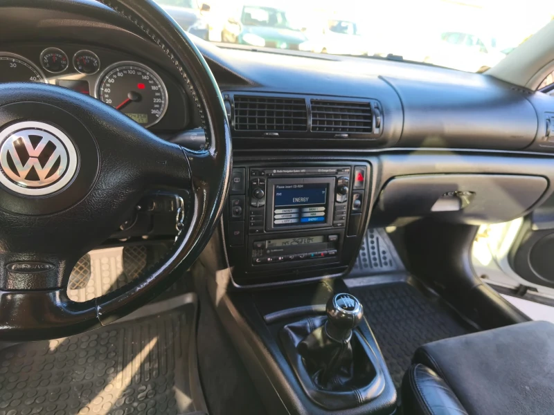 VW Passat, снимка 9 - Автомобили и джипове - 52817517