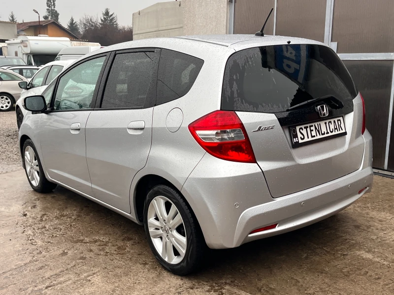 Honda Jazz 1.4i EXCLUSIVE - АВТОМАТИК, снимка 8 - Автомобили и джипове - 53239173