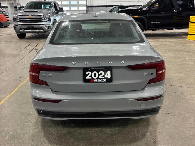 Volvo S60 * Ultimate Dark Theme * CARFAX * ЦЕНА ДО БГ, снимка 4 - Автомобили и джипове - 53303541