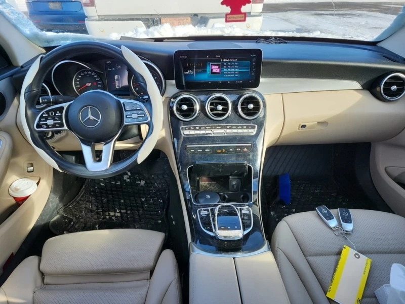 Mercedes-Benz C 300 4 MATIC / PANORAMA / CARFAX, снимка 10 - Автомобили и джипове - 53354812