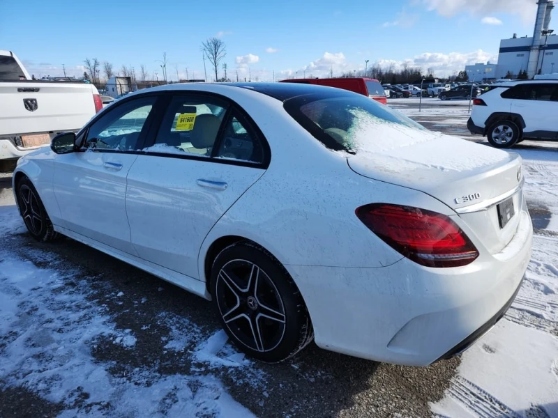 Mercedes-Benz C 300 4 MATIC / PANORAMA / CARFAX, снимка 4 - Автомобили и джипове - 53354812