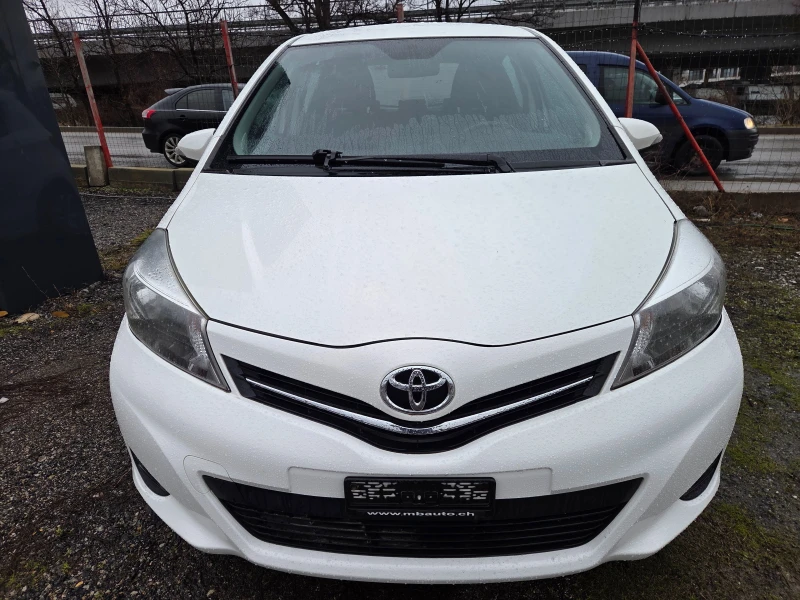 Toyota Yaris 1.3i-Автоматик, снимка 2 - Автомобили и джипове - 53367988