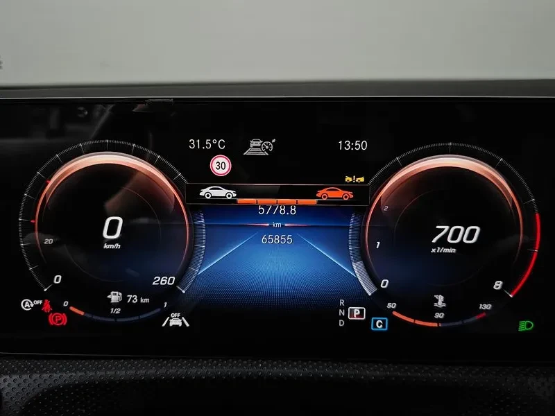 Mercedes-Benz CLA 250 4Matic, снимка 8 - Автомобили и джипове - 56669792
