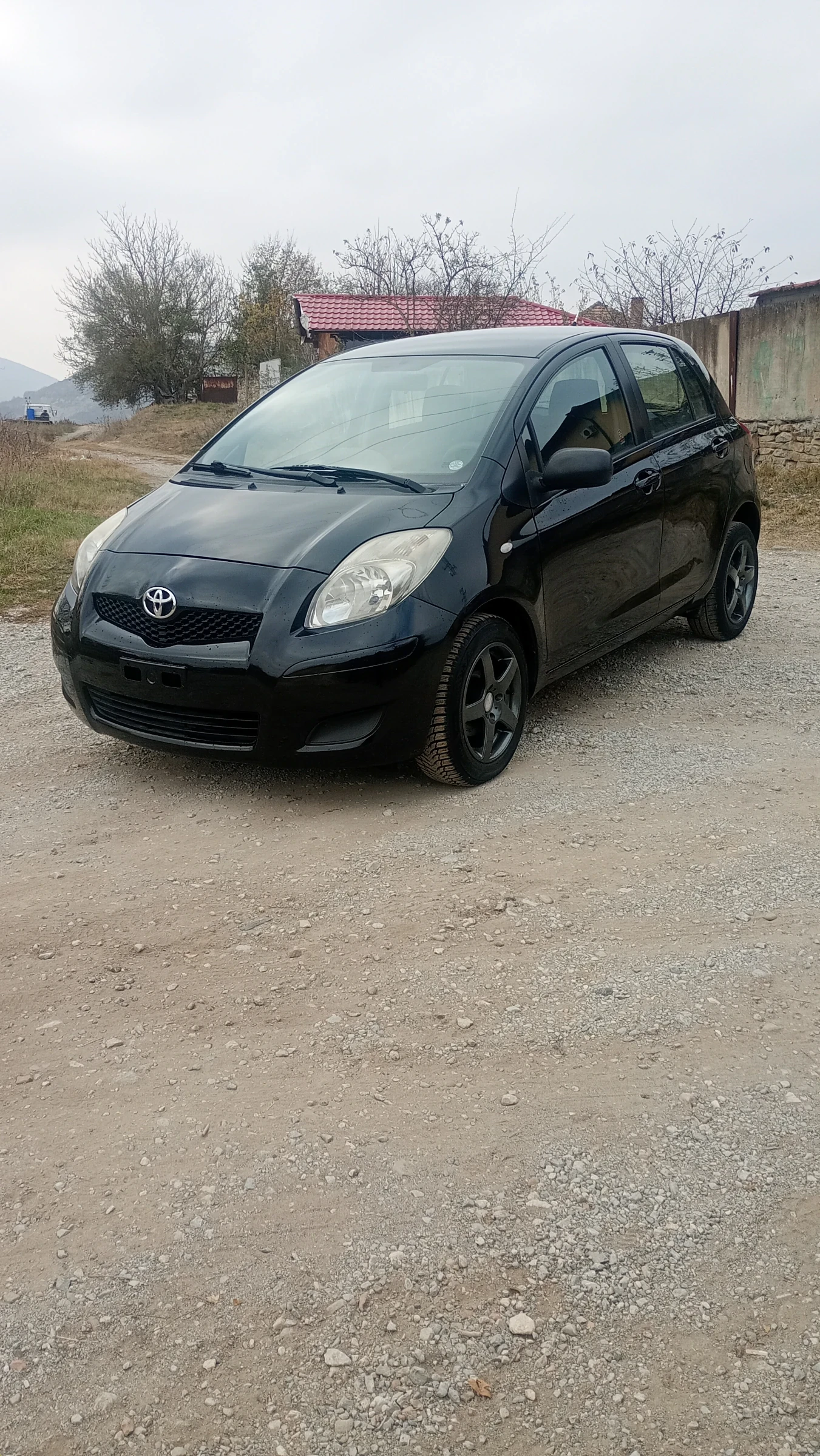 Toyota Yaris Климатик/парктроник  - изображение 3