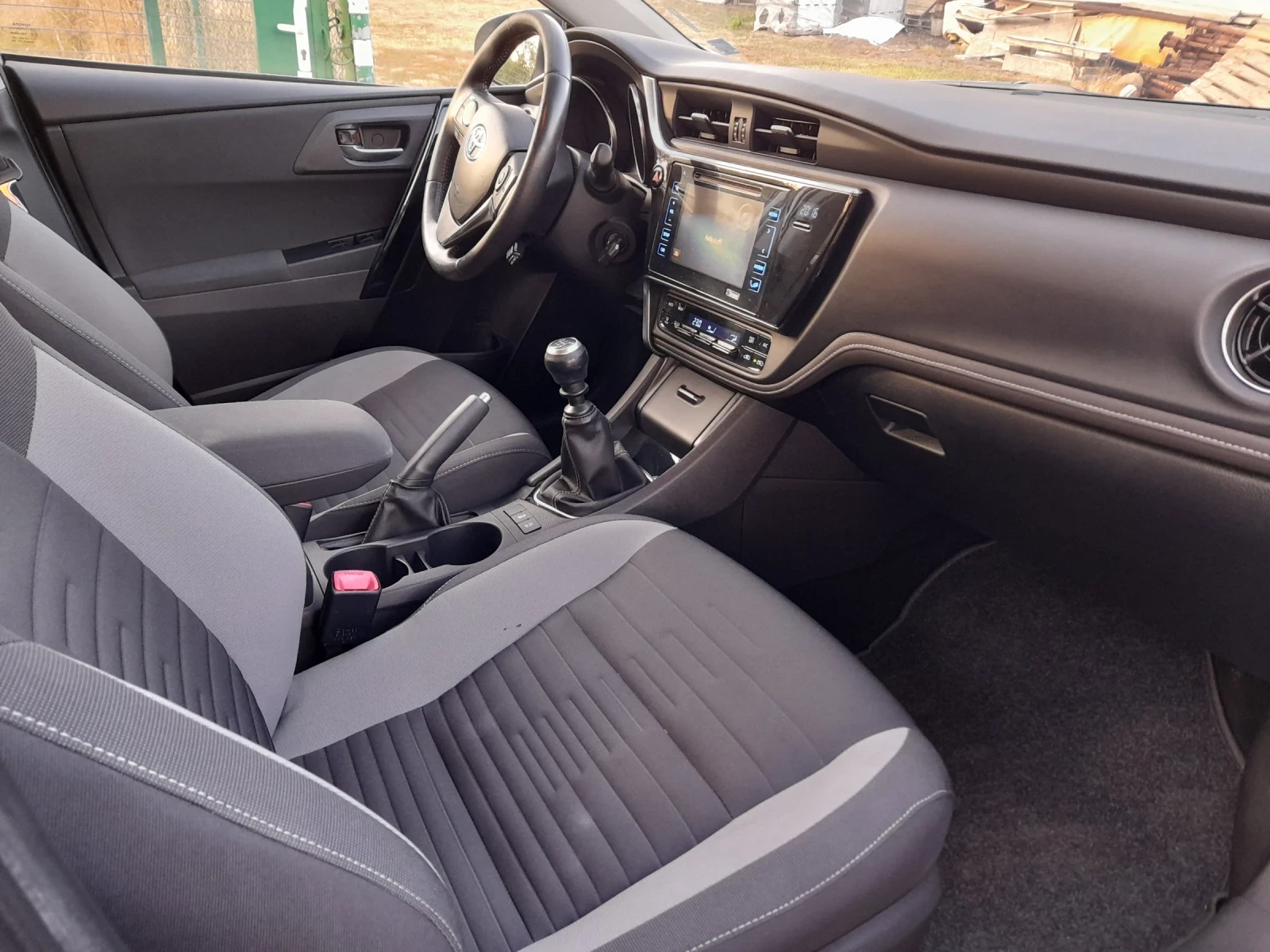 Toyota Auris 1.6 D4-D - изображение 10