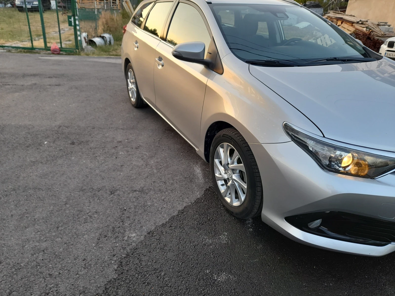 Toyota Auris 1.6 D4-D - изображение 5