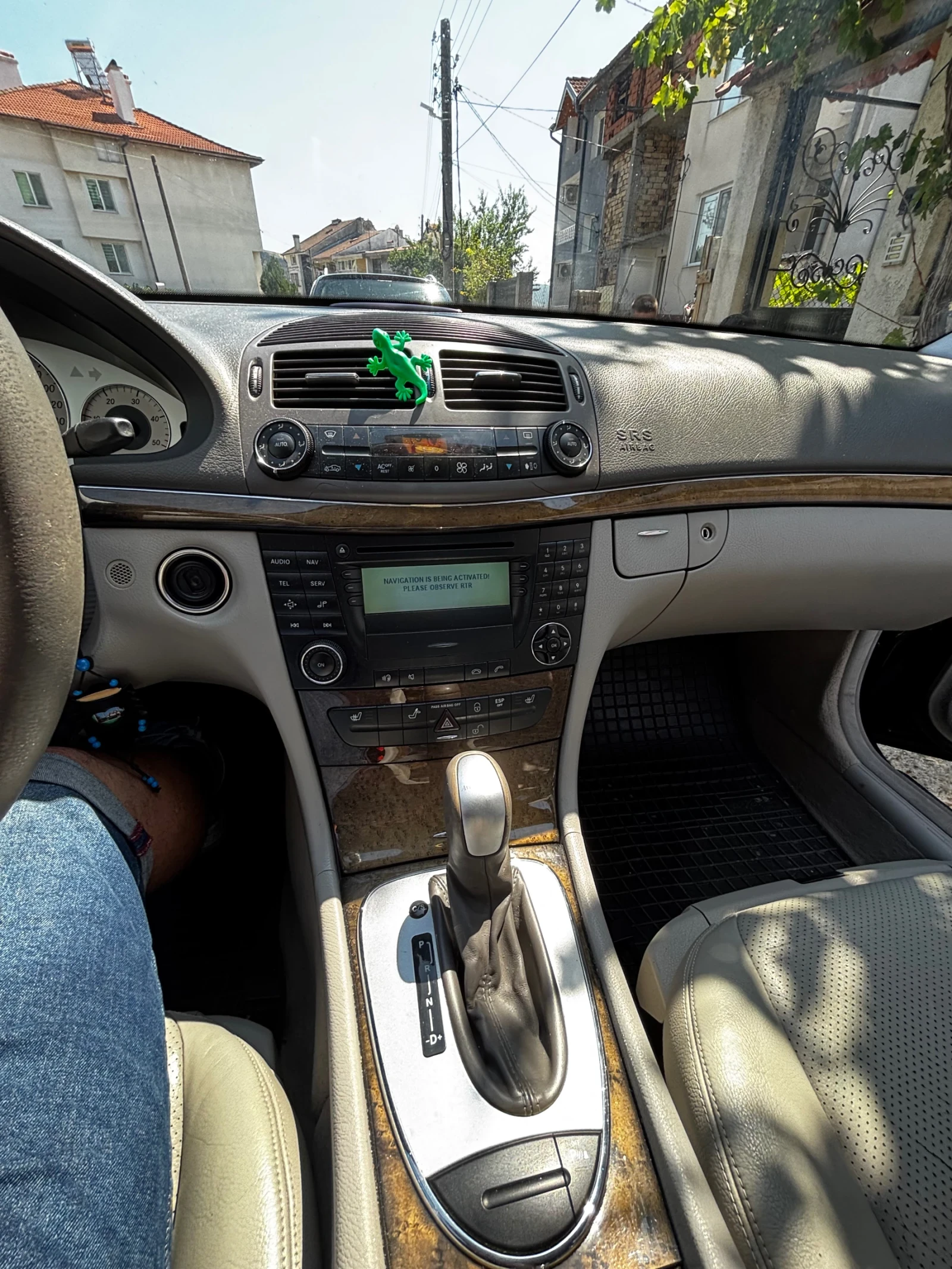 Mercedes-Benz E 320 Avangarde - изображение 8