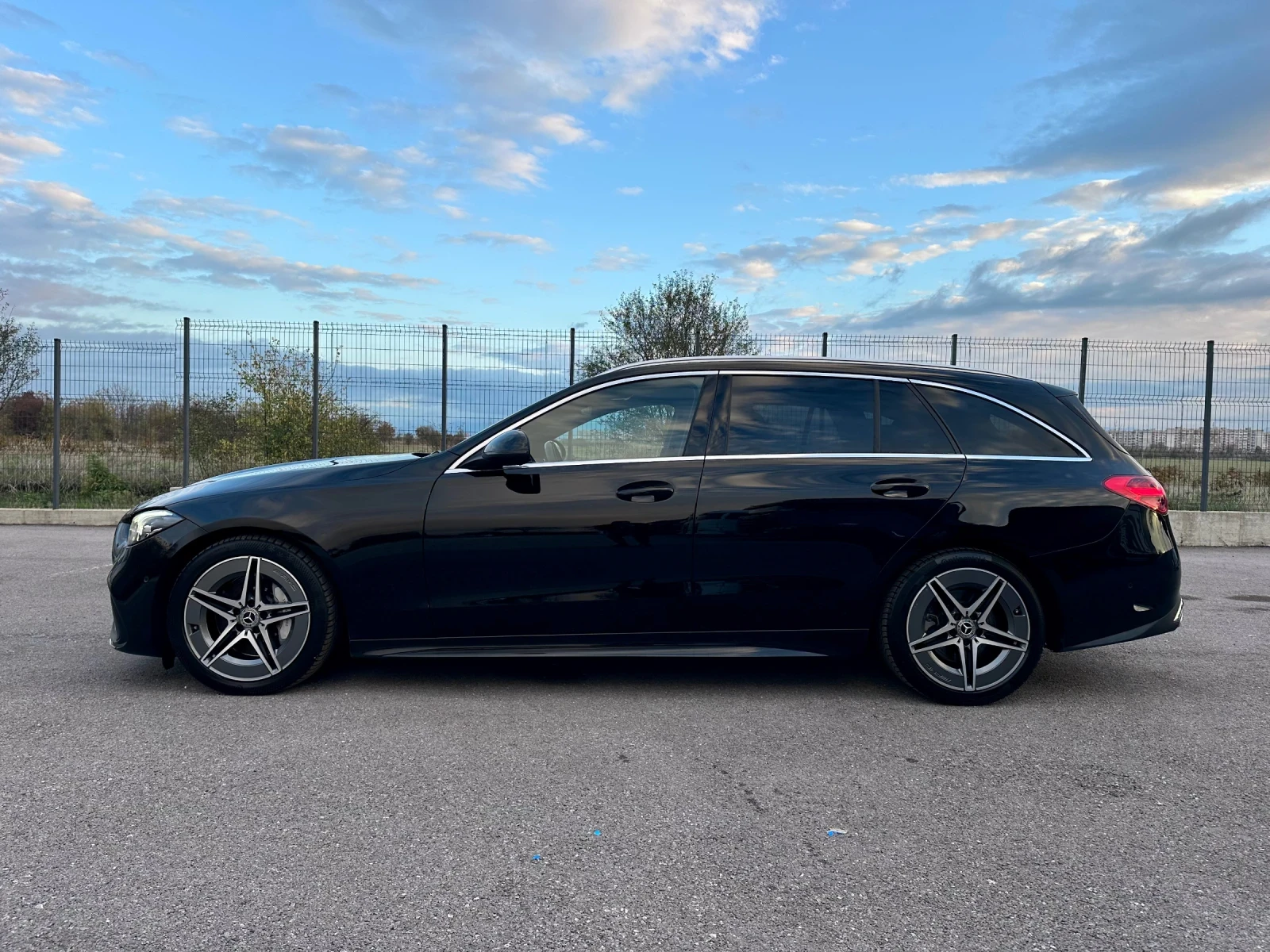 Mercedes-Benz C 220 d AMG LINE - изображение 4