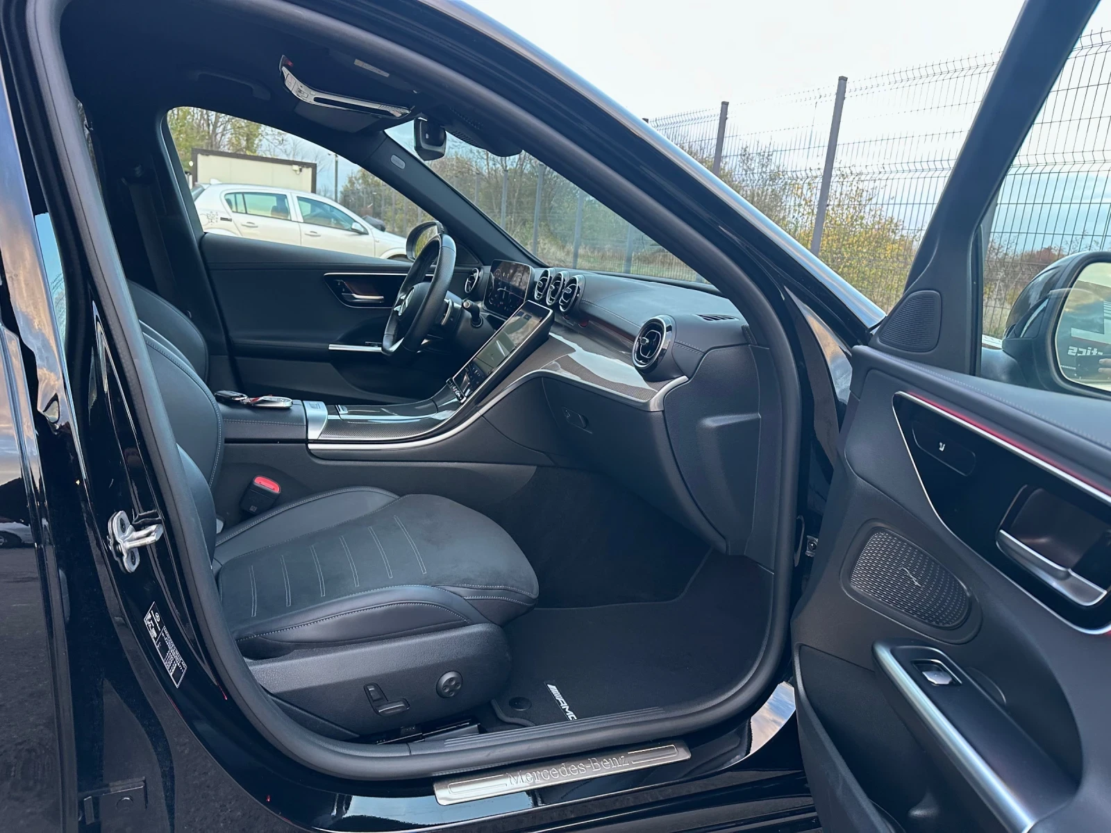 Mercedes-Benz C 220 d AMG LINE - изображение 10