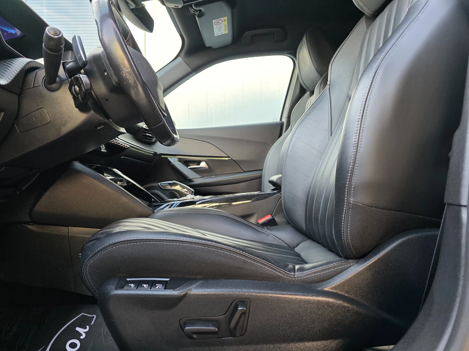 Peugeot 2008 1. 5GT BlueHDi 131 S&S EAT8 - изображение 7