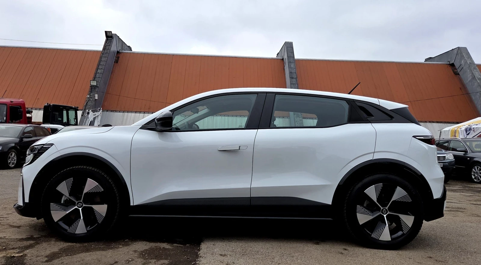 Renault Megane EV60/Гаранционна/СЕРВИЗНА КНИЖКА - изображение 5