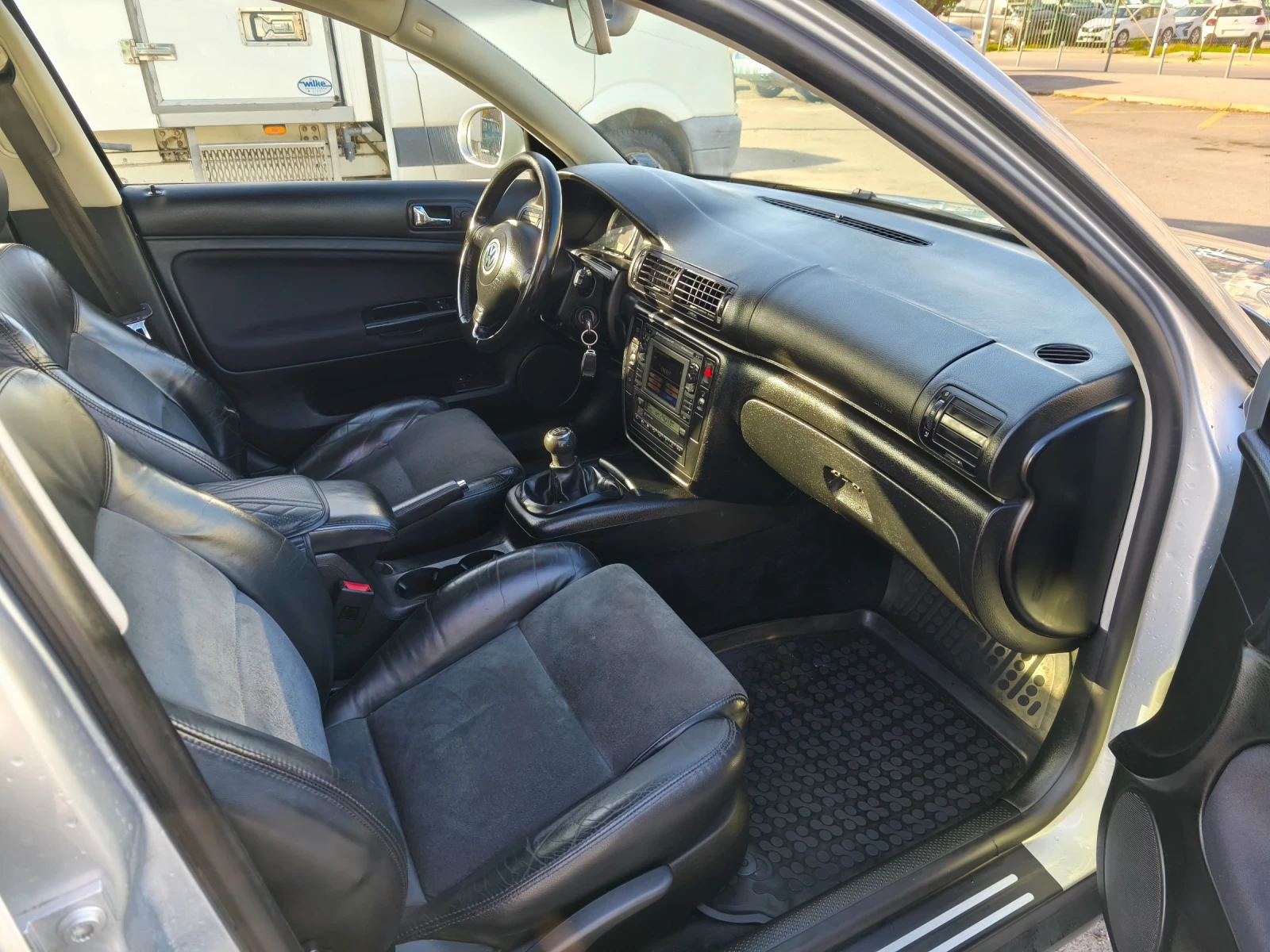 VW Passat, снимка 8 - Автомобили и джипове - 53569722