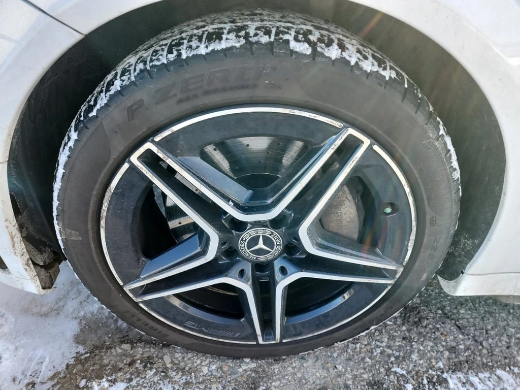 Mercedes-Benz C 300 4 MATIC / PANORAMA / CARFAX - изображение 6