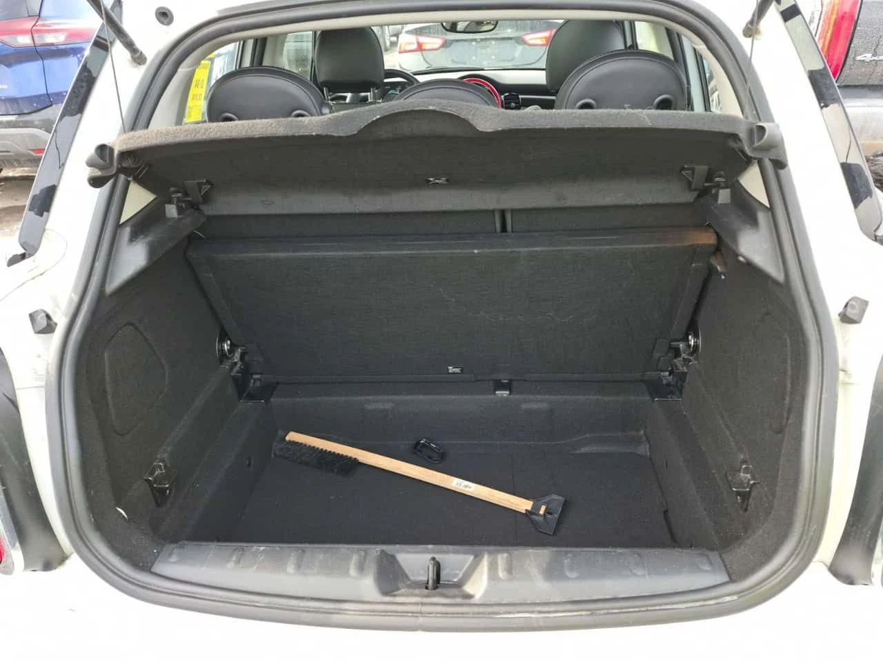 Mini Cooper s S| PANORAMA| ПОДГРЕВИ| 2 КЛЮЧА| CARFAX  , снимка 16 - Автомобили и джипове - 53818472