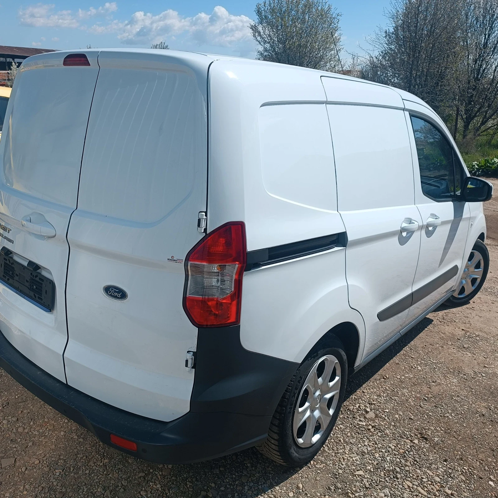 Ford Courier 1.5TDCI, снимка 5 - Автомобили и джипове - 54120159