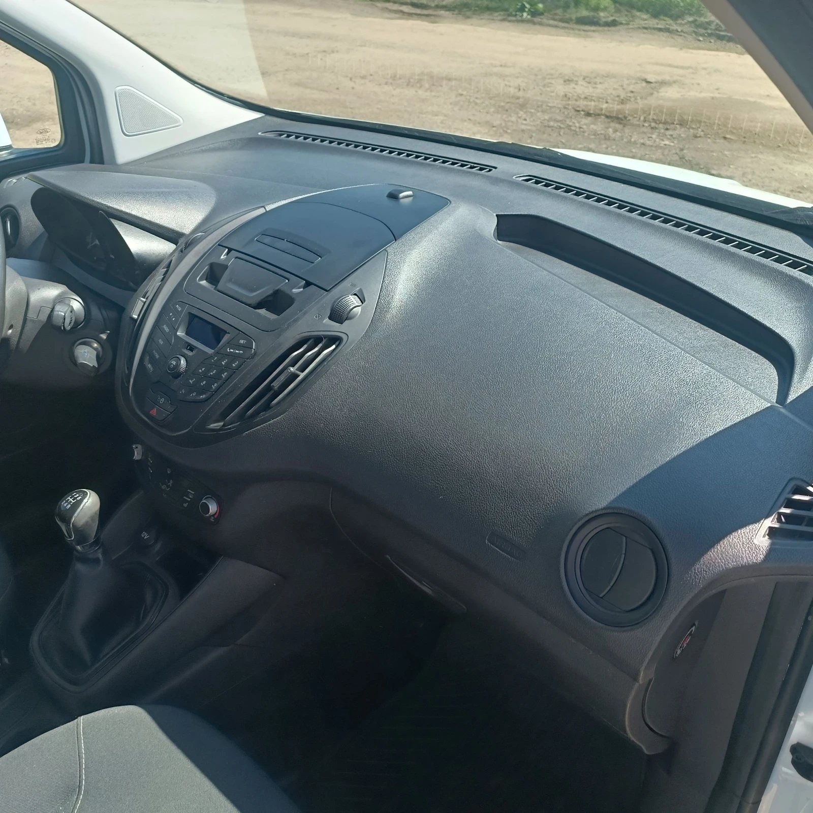 Ford Courier 1.5TDCI, снимка 12 - Автомобили и джипове - 54120159