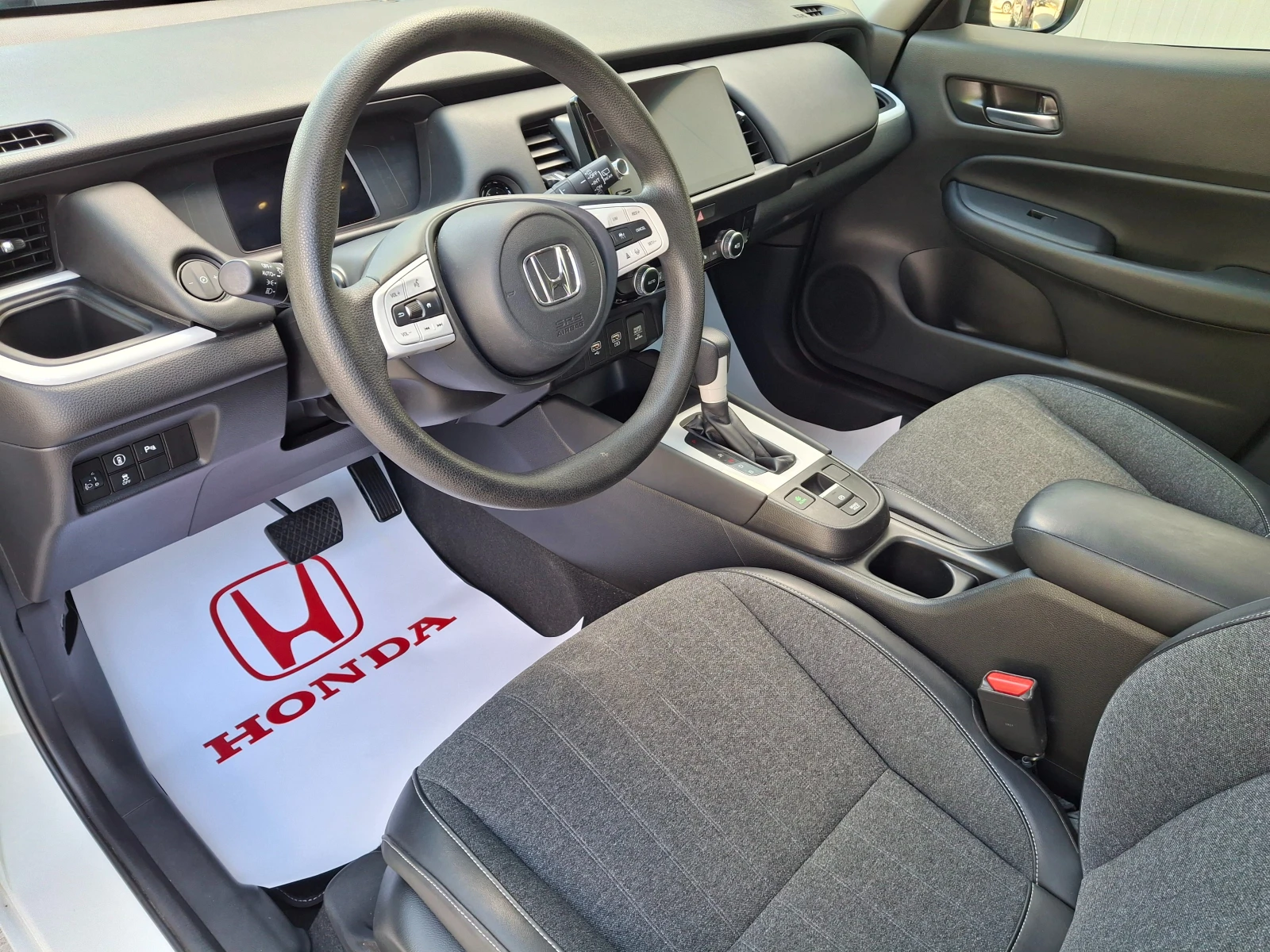 Honda Jazz 1.5 i-MMD Hybrid Elegance, снимка 10 - Автомобили и джипове - 54343387