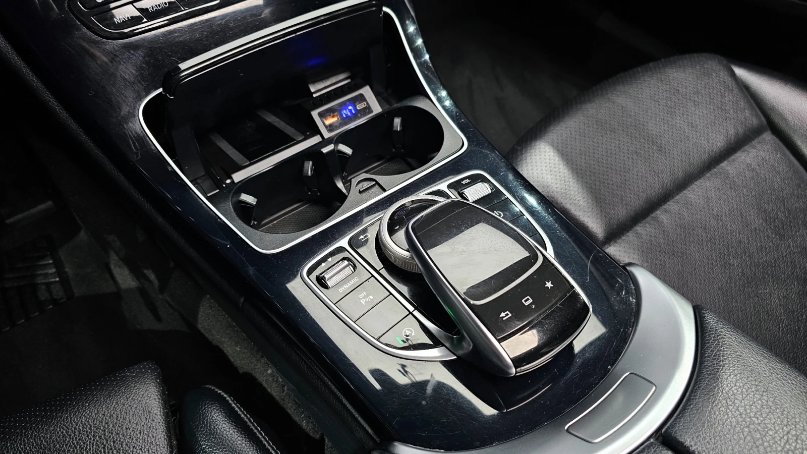 Mercedes-Benz C 200 AMG PK* BURMASTER* AMBIENT* KEYLESS* КРАЙНА ЦЕНА, снимка 12 - Автомобили и джипове - 54525942