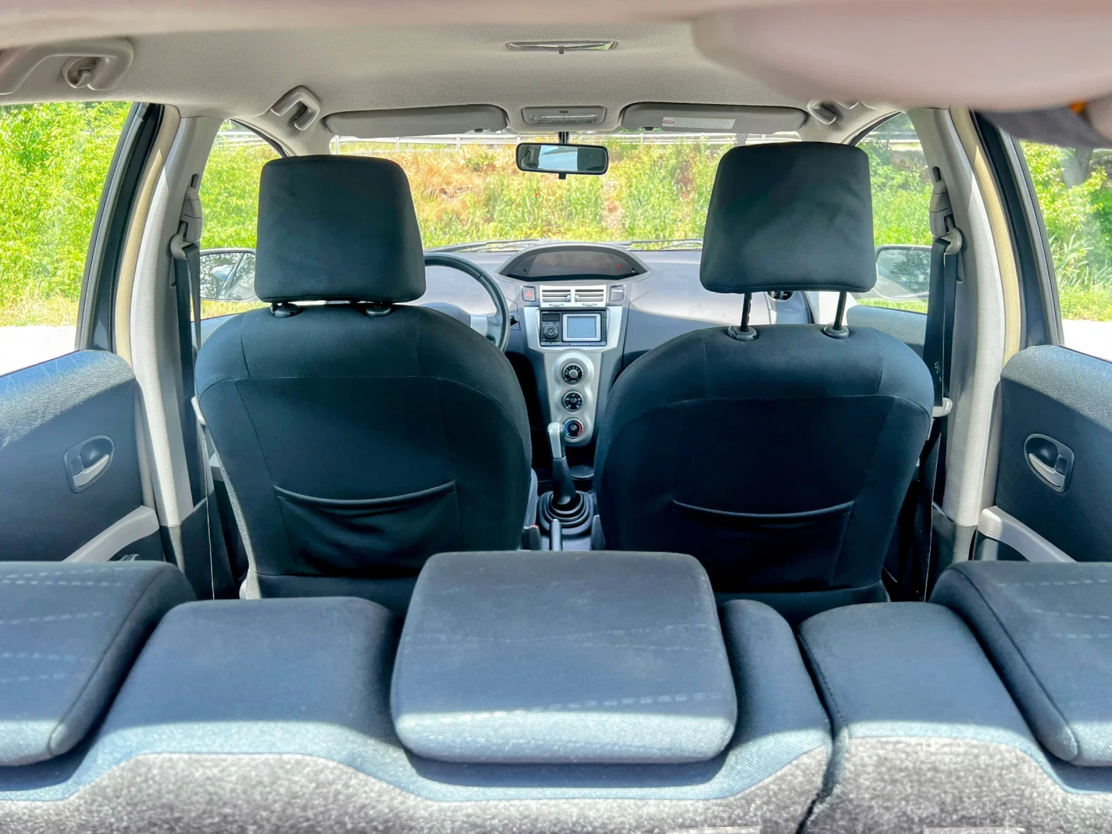 Toyota Yaris 1.3 VVT-I 158000km, снимка 14 - Автомобили и джипове - 54618962