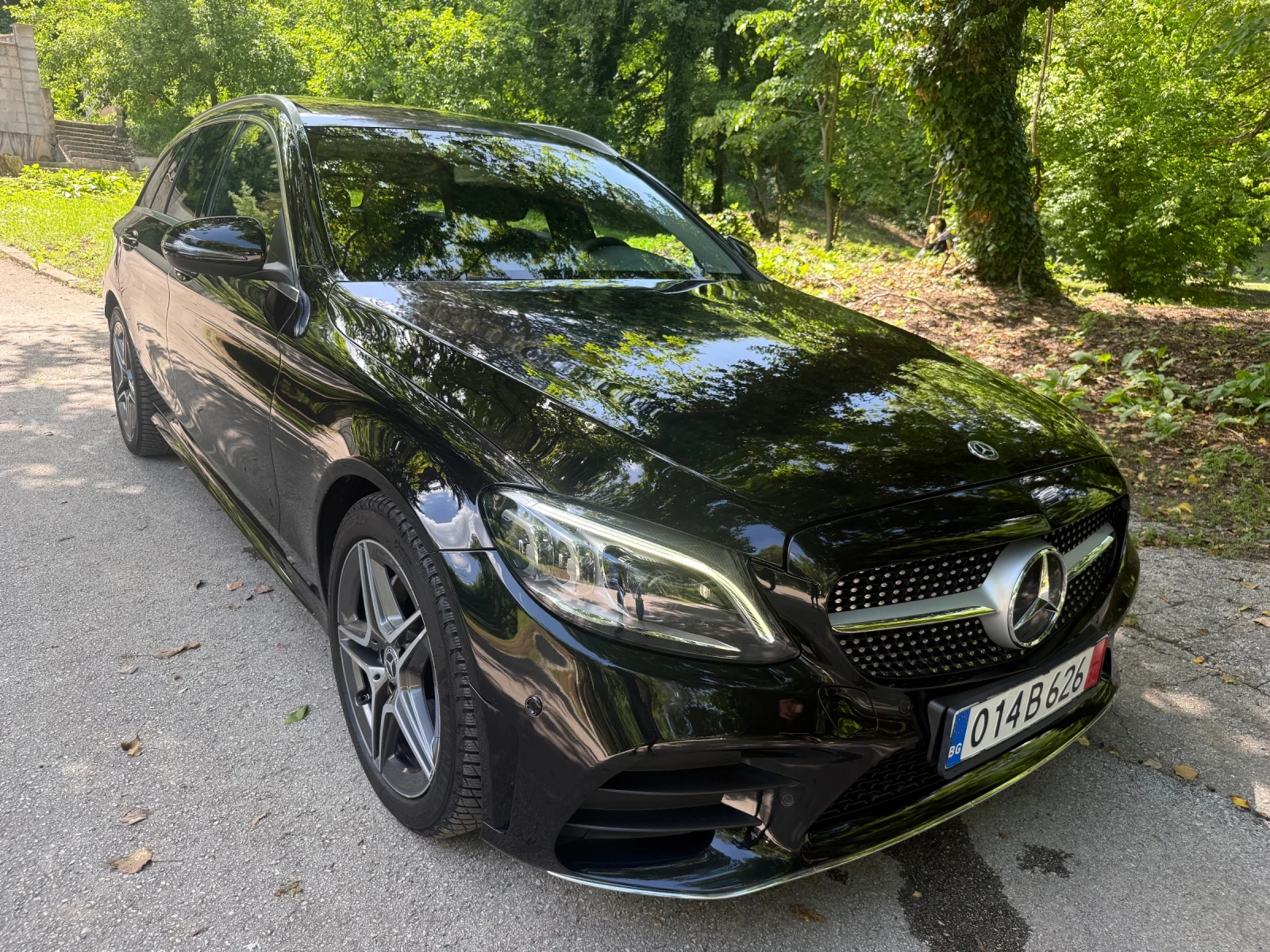 Mercedes-Benz C 220 AMG 4-Matic 9G #DISTR#DigitalCockpit#MULTIBEAM#CAM, снимка 3 - Автомобили и джипове - 54671476