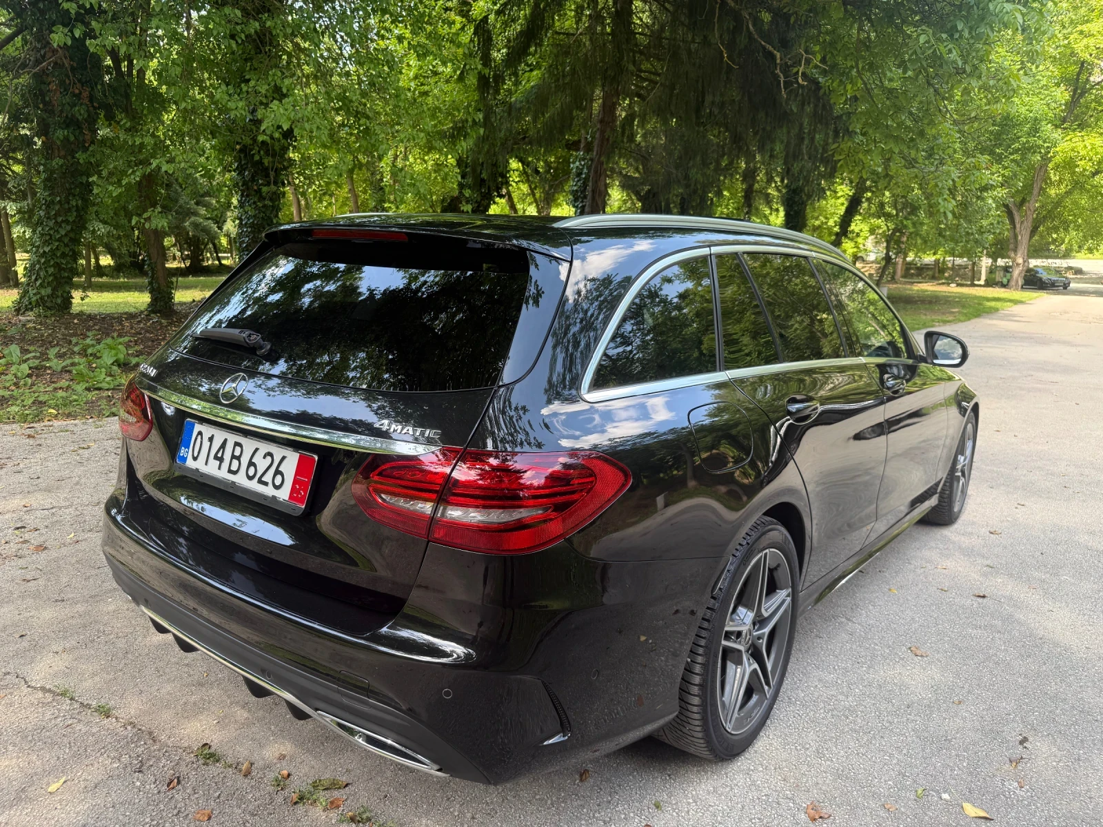 Mercedes-Benz C 220 AMG 4-Matic 9G #DISTR#DigitalCockpit#MULTIBEAM#CAM, снимка 6 - Автомобили и джипове - 54671476
