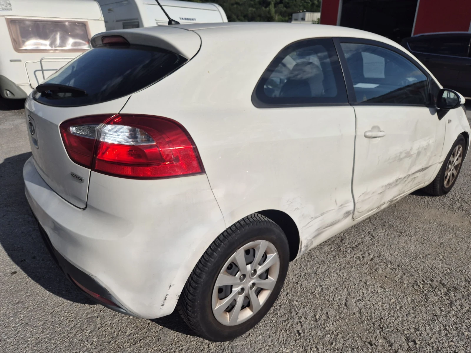 Kia Rio 1.4CRDi, ВЪНШНИ ЗАБЕЛЕЖКИ , снимка 5 - Автомобили и джипове - 54979099