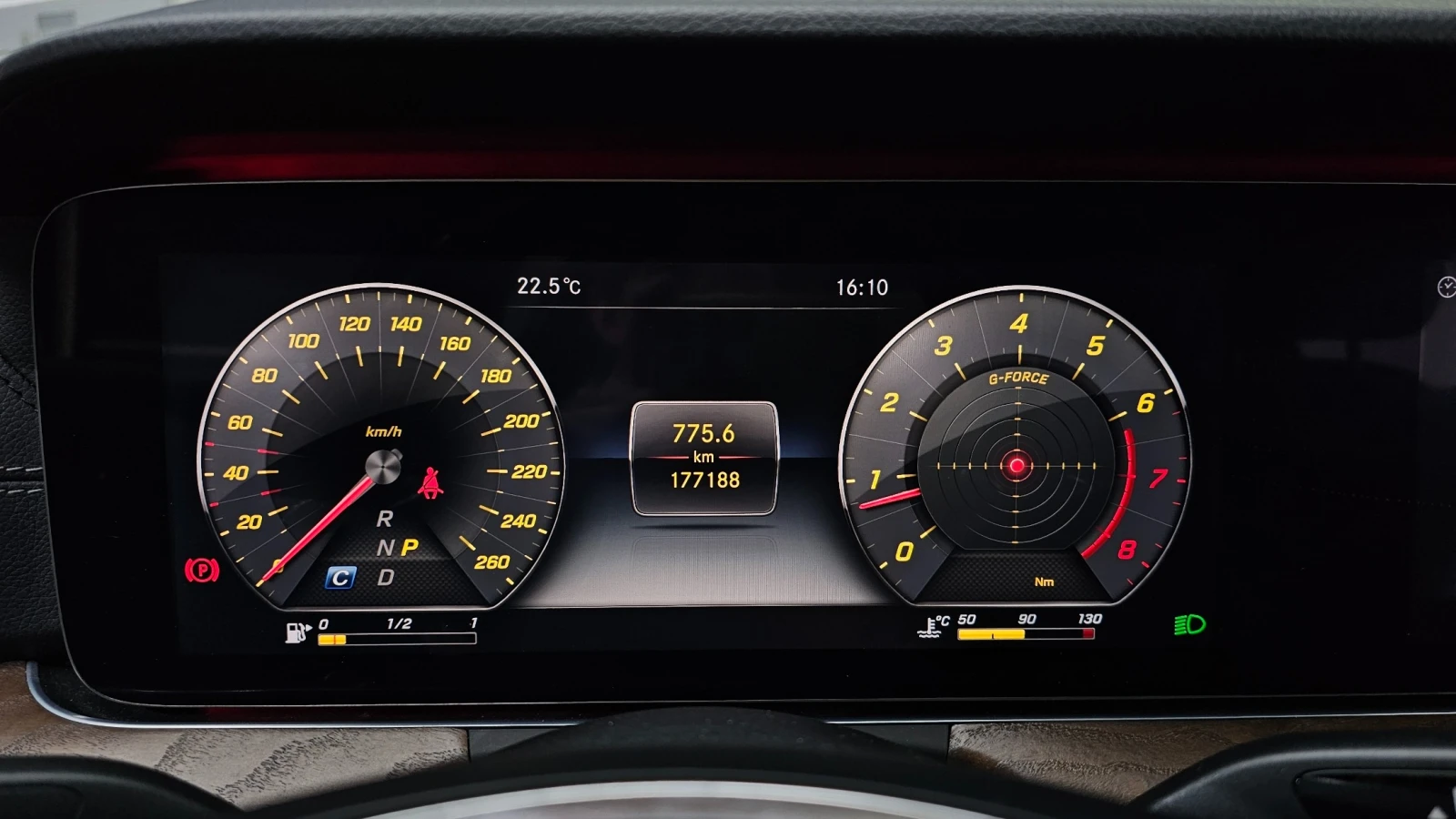 Mercedes-Benz E 300 2.0 4MATIC, снимка 7 - Автомобили и джипове - 55294603