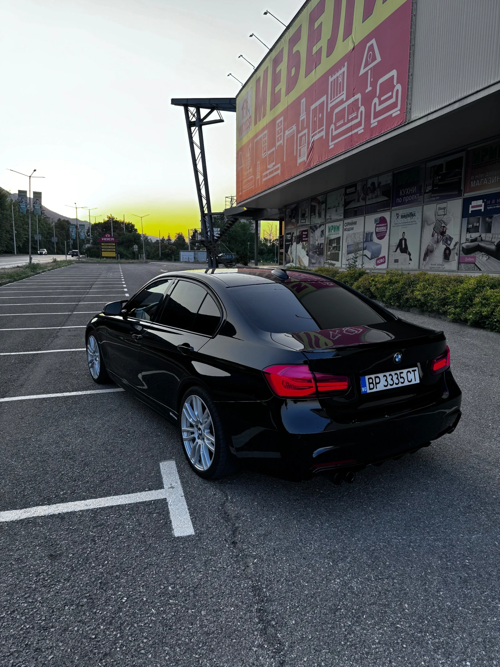 BMW 330, снимка 6 - Автомобили и джипове - 55578835