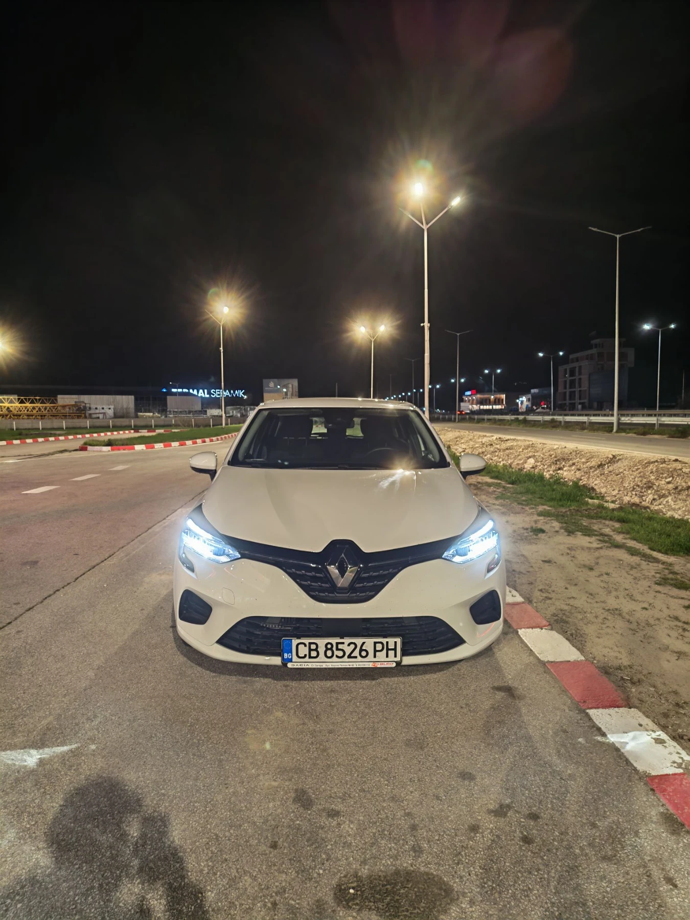 Renault Clio, снимка 13 - Автомобили и джипове - 55607684