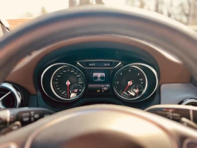Mercedes-Benz GLA 200 D 4 Matic Luxury, снимка 12