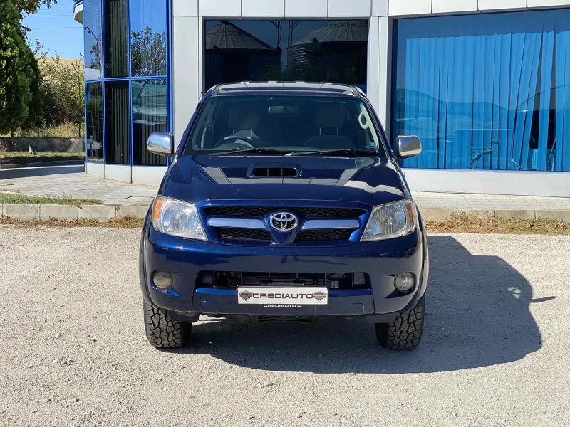 Toyota Hilux 3.0D INVINCIBLE D-4D * 4x4* , снимка 2 - Автомобили и джипове - 47598638