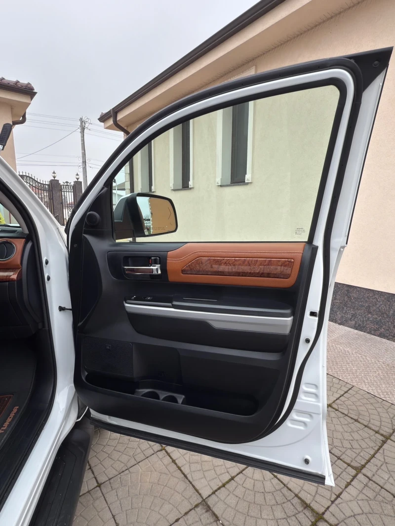 Toyota Tundra 1794 EDITION 5.7 Газова Уредба , снимка 7 - Автомобили и джипове - 49789517