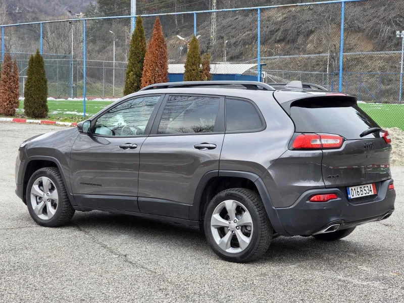 Jeep Cherokee Топ състояние лизинг 4 х 4, снимка 6 - Автомобили и джипове - 53584133