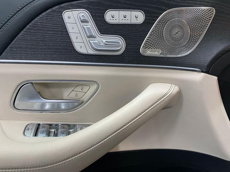 Mercedes-Benz GLS 63 AMG 4M, снимка 8 - Автомобили и джипове - 21368359