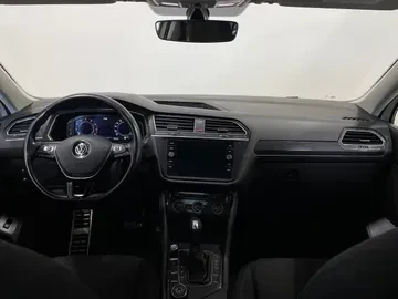 VW Tiguan 2.0 TFSI 4MOTION, снимка 16 - Автомобили и джипове - 55615300