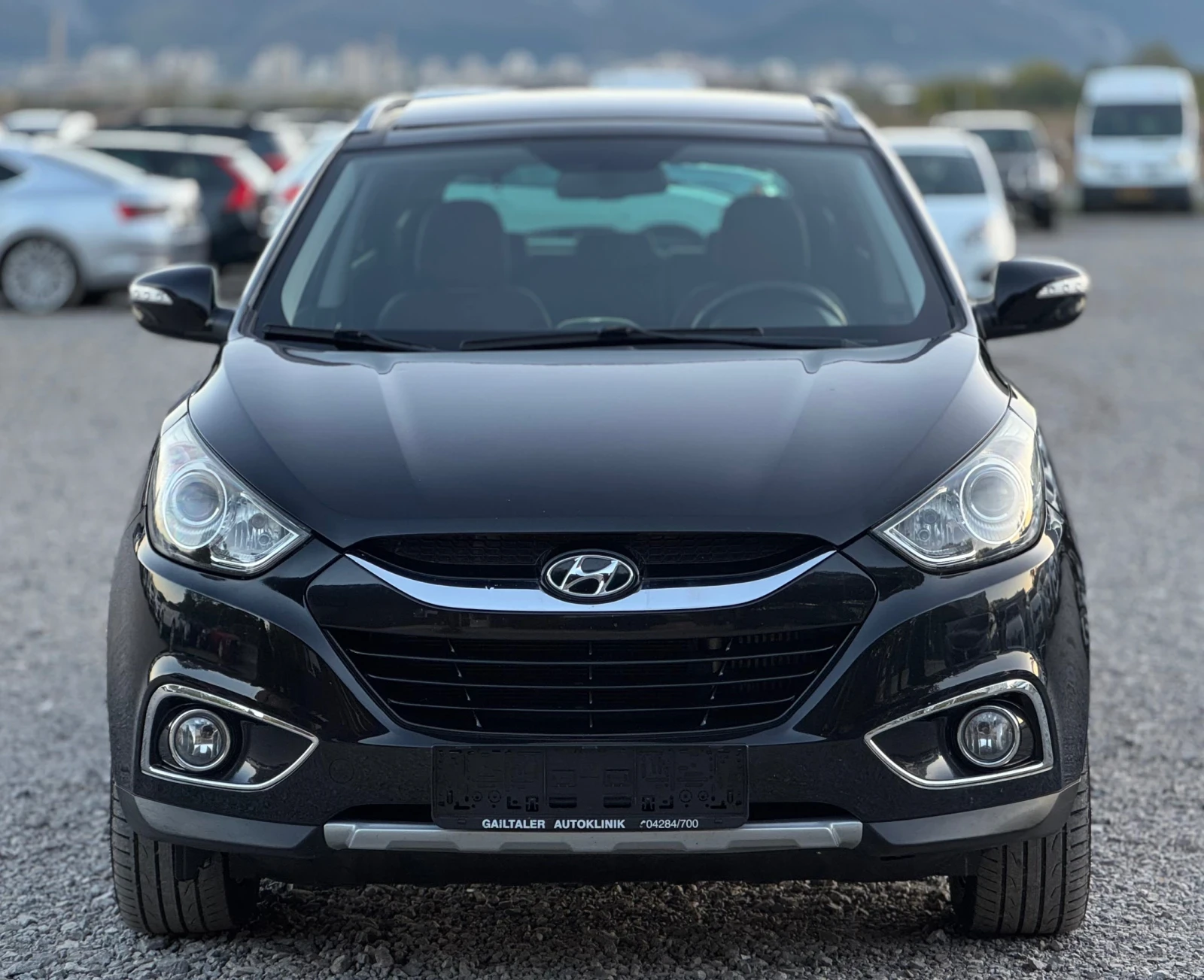 Hyundai IX35 2.0CRDi 184к.с * 4х4* * Панорама* * Автоматик*  - изображение 2