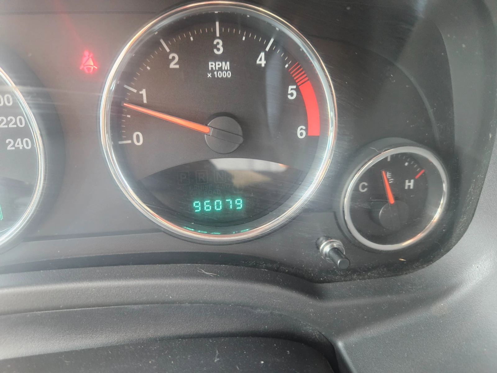 Jeep Patriot 2.2CDI KOJA 96000KM 4X4 - изображение 10