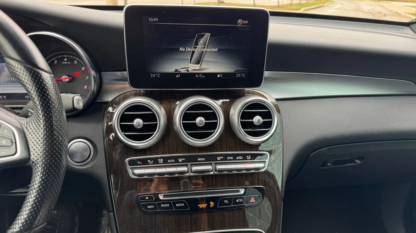 Mercedes-Benz GLC 300 * CARFAX * БЕЗ ПЪРВОНАЧАЛНА ВНОСКА - изображение 10