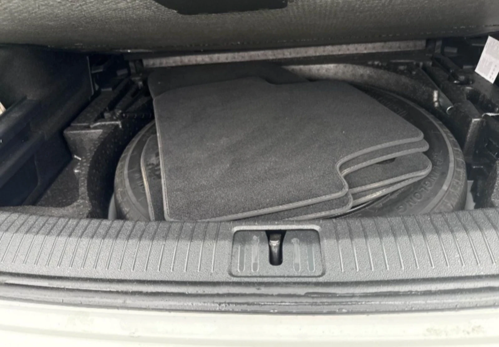 VW Tiguan Elegance 2.0 TDI, снимка 13 - Автомобили и джипове - 54126759