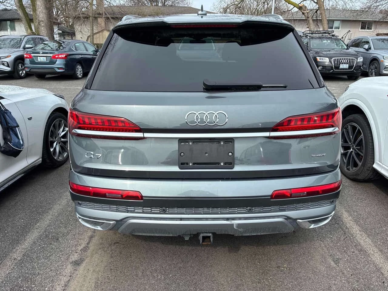 Audi Q7 * Technik * MATRIX* DISTRONIC* 360КАМЕРИ* , снимка 4 - Автомобили и джипове - 54221660