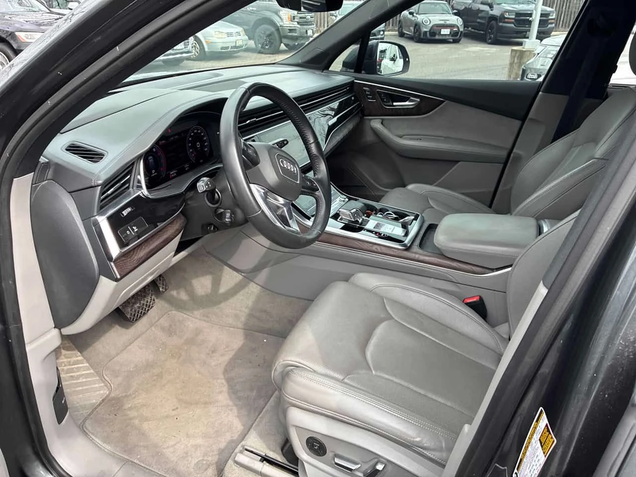 Audi Q7 * Technik * MATRIX* DISTRONIC* 360КАМЕРИ* , снимка 5 - Автомобили и джипове - 54221660